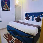 Hotel Mannat Centric - Near Lajpat Nagar Metro