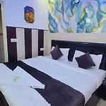 Hotel Mannat Centric - Near Lajpat Nagar Metro