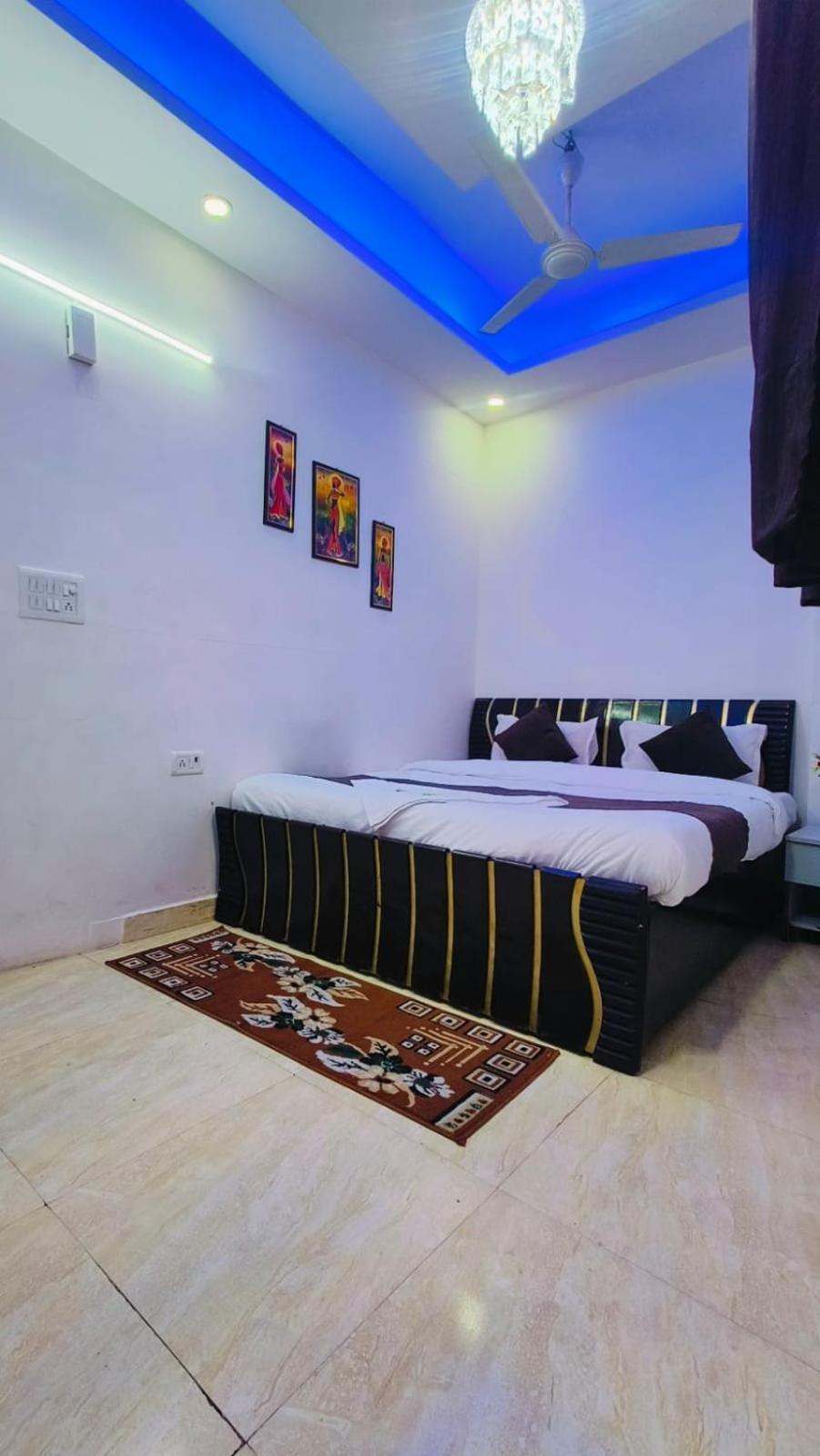 Hotel Mannat Centric - Near Lajpat Nagar Metro New Delhi