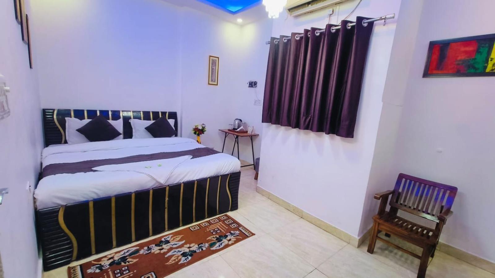 Mannat Centric - Near Lajpat Nagar Metro 3*