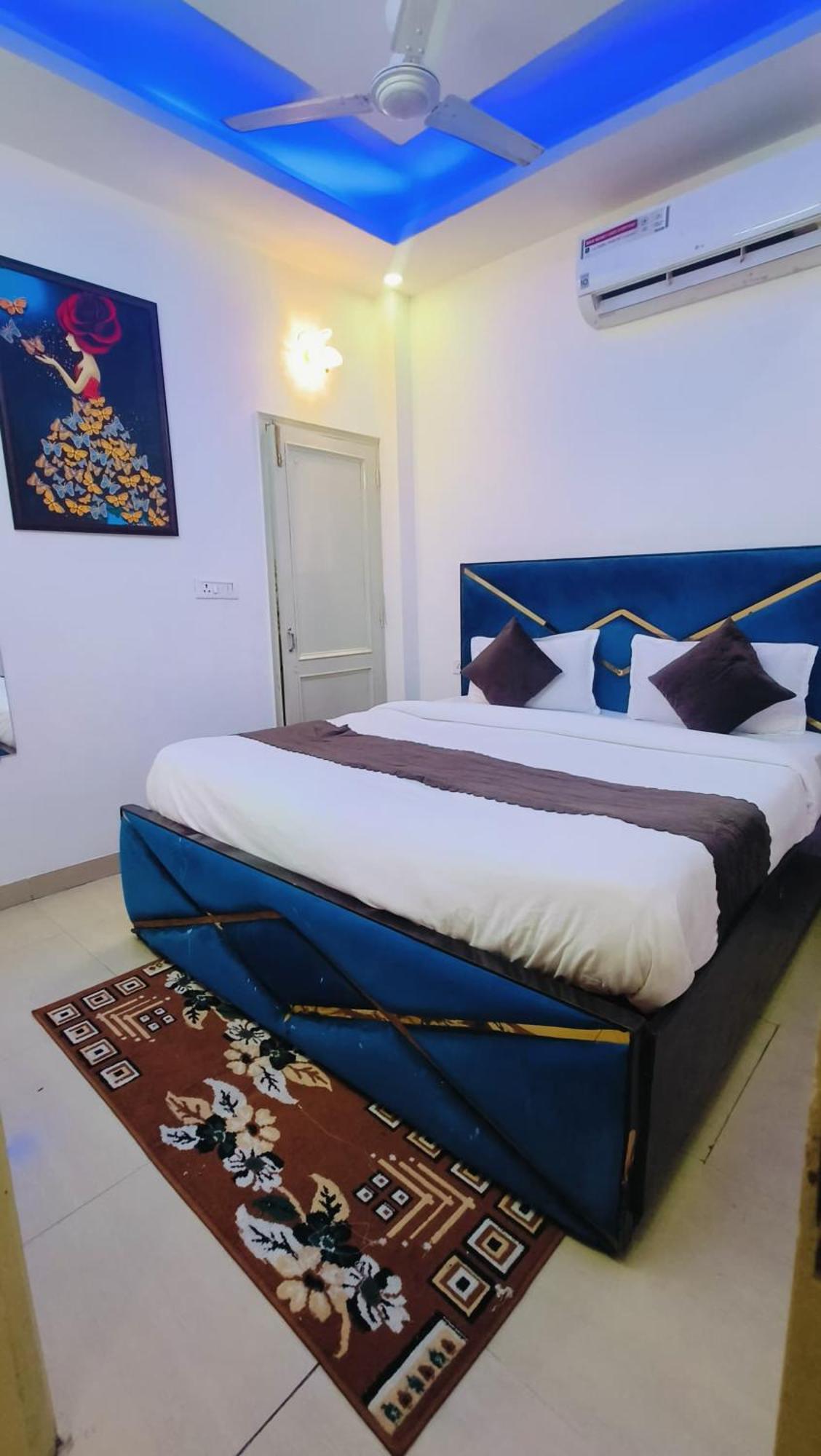 Hotel Mannat Centric - Near Lajpat Nagar Metro New Delhi